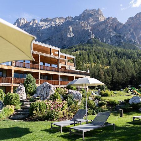 Hotel Gran Paradiso San Cassiano  Εξωτερικό φωτογραφία
