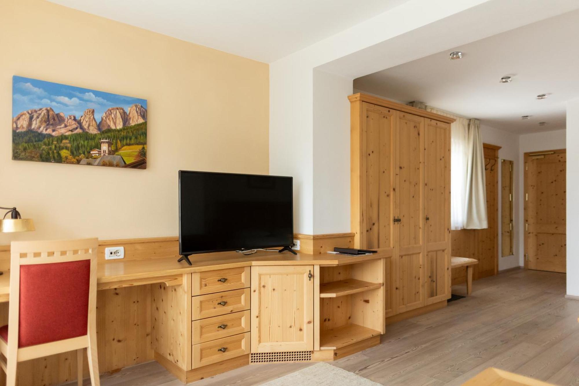 Hotel Gran Paradiso San Cassiano  Εξωτερικό φωτογραφία