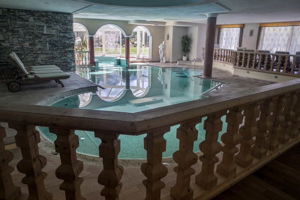 Hotel Gran Paradiso San Cassiano  Εξωτερικό φωτογραφία